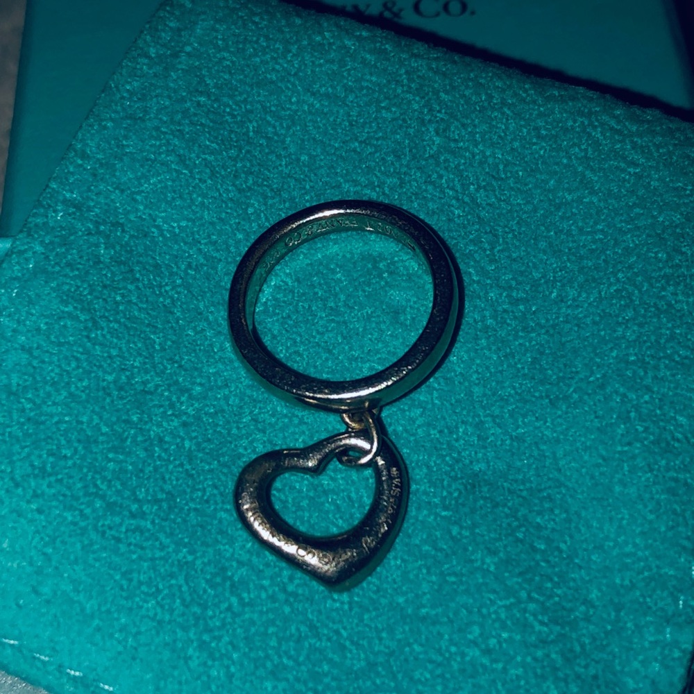 Authentic Tiffany & Co Elsa Pereti ring
